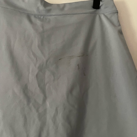 Reformation ecomove skort light blue size Large - Picture 4 of 4